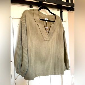 BKE brand new long sleeve blouse/shirt. Never worn, tags on it. Size small!